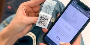 Código QR para acceder al mantenimiento y lavado de las prendas